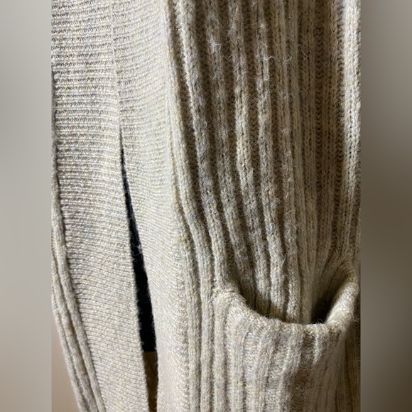 Open cardigan sweater - Picture 2 of 6